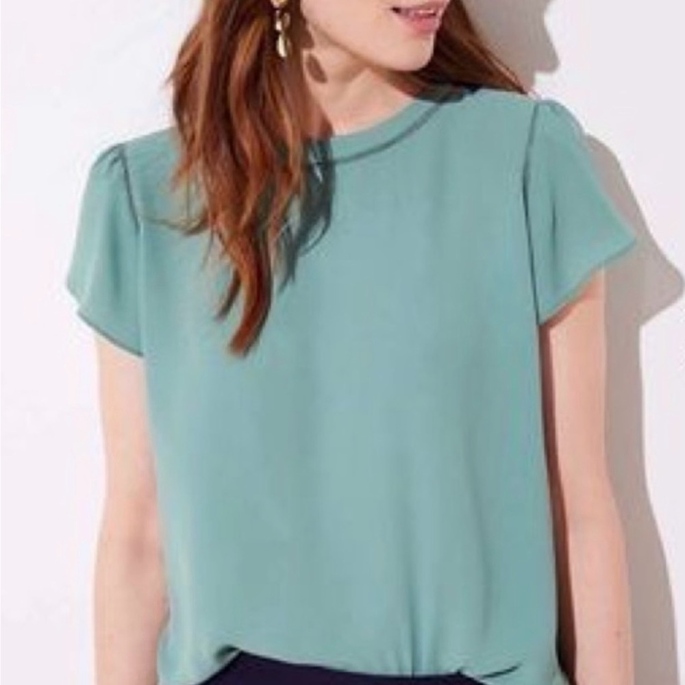 EUC women’s Ann Taylor LOFT cap sleeve blouse size small
